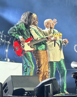 Kimrie Lewis Instagram - The greatest. @earthwindandfire.