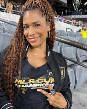 Kimrie Lewis Instagram - Baby’s first time on the field.  Dale @lafc 🖤💛 ⚽️ 📷/hypebestie: @soulglowgirl