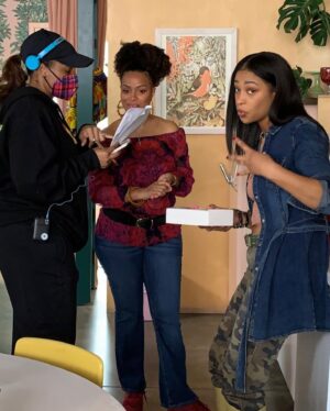 Kimrie Lewis Instagram - Last year, I wrote & directed a short film based on my true story— how, in order to make it as a black actress in Hollywood, I had to first take on the role of a white guy. Tomorrow (July 25) this film premieres at @lashortsfest. With no studio funding (and during a pandemic yall!) a group of us came together to make a project that I’m so proud of.  In the spirit of independent filmmaking, and with our unions now on strike, this story feels more timely than ever. We hope you can join us tomorrow. Shout out to our amazingly talented & kind-hearted cast & crew for saying yes to making this with me. I’m forever grateful. 🙏🏾

@soulglowgirl @skyetownsend @celihangout @tarzannoz @sullivannicole @michaeljfeldman @troysmith323 @christina.sahakian @scott.t.sudduth @garykordan @chokingonmedia @embreetheory @heatherpain @kt_chandler @robinfusco @annalaclergue @itscynthruiz @daliasbeltran @ihearsteve @hvzero @hvizzle @mybfactor @augustinemelendez @powellsound @goodwitchrich & so many more 🙏🏾🙏🏾🙏🏾 #femalefilmmakers