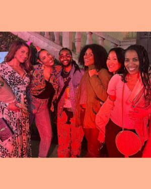 Kimrie Lewis Instagram - A night of Birthday surprises🎊…
- it’s giving: best supportive undergarment energy🏆 
- An extended-extended birthday jam remix 
-  Omarion begged us for a pic. 
- Lakers Coach Handy! 💜💛 #iykyk
- 💆🏽‍♀️ 
- 🍾🍾🍾