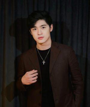 Kimson Tan Instagram - To everyone who has been a part of this incredible journey, words cannot express my gratitude. From the bottom of my heart, thank you for believing in me, supporting me, and making this dream of mine a reality. 

To my amazing managers and management teams at @vpglobal_management , @sparklegmaartistcenter , and @aorglobalpteltd , your guidance and support have been invaluable. 

'King of Hawkers' hitting the screens in Singapore and Malaysia is beyond anything I could have imagined. I am deeply grateful for each and every one of you who has been by my side since day one. 

Here's to the magic of cinema and to many more adventures ahead! 🥂🎞️