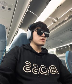 Kimson Tan Instagram - Pov : your bf updating you.