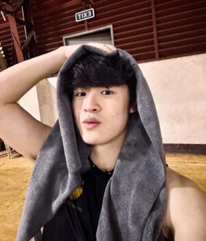 Kimson Tan Instagram - Pov : your bf updating you.