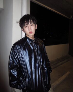 Kirati Puangmalee Instagram - คืนนี้มาตาลดาตอนจบแล้ว 
#แคปชั่นไม่เกี่ยวอะไรกับรูป😀