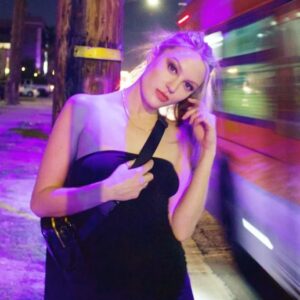 Kirby Bliss Blanton Instagram - Yeah, ain't tryna be cool like you
Wobblin' around in your high-heeled shoes