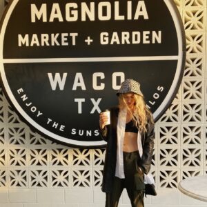 Kirby Bliss Blanton Instagram - When in waco...
