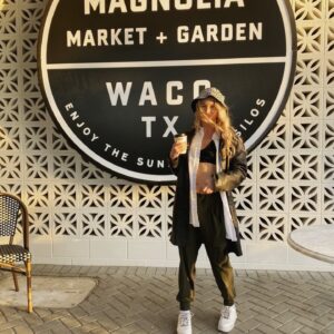 Kirby Bliss Blanton Instagram - When in waco...