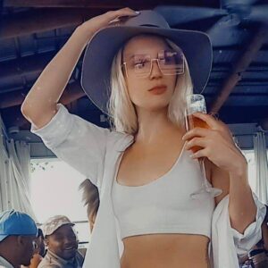 Kirby Bliss Blanton Instagram - Still thinking about last weekend 
Thank you💚💖
@skybarla @mondrianhotels 
And the most lovely, @jengiaccotto