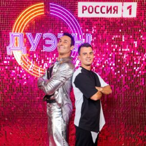 Kirill Turichenko Instagram - Ну что, кто смотрел? 🤩Как вам?

Кто угадал этот дуэт века?! 💥💥💥 @stas_kostyushkin_official это должно было случиться, дружище! Был рад безумно, нужно повторить!

Поздравляю победителя розыгрыша! Кстати под прошлым постом было много и других крутых вариантов, например, Надежда Кадышева. Думаю @weitmedia стоит задуматься 😂