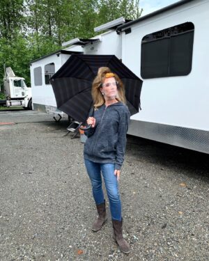 Kirsten Nelson Instagram - Please don’t question my sanity for dressing like this. Instead pop over to @peacocktv and watch our latest @psychpeacock installation to find out WHY THIS MAKES SO MUCH FREAKING AWESOME SENSE. From the anonymity of the trailers to being a hazard to myself while driving home (my hair brushed the car ceiling every time I had to check my blind spot…), this was welcome fun for #ThisIsGus!!