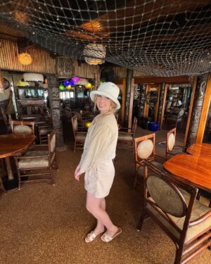 Kirsten Zien Instagram - This tiki bar just became my whole personality