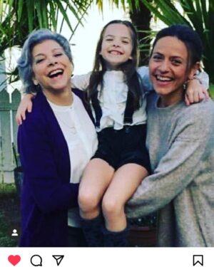 Kiti Mánver Instagram - Pequeño álbum de mi colaboración en la imponente serie española que ha triunfado en todo el mundo. Me siento muy afortunada de haber interpretado a Mariví "la olvidadiza" mamá de Lisboa y de ser testigo del gran talento que ha derrochado este fabuloso equipo de La CASA DE PAPEL Gracias a tod@s y por supuesto muchas gracias a tod@s l@s seguidor@s de esta gran serie 💜