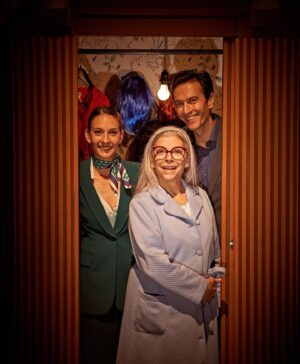 Kiti Mánver Instagram - Este viernes 7 a las 20,30 estaremos en el Teatro Lobiano de ERMUA con "EL INCONVENIENTE" de Juan Carlos Rubio, Cristóbal Suárez, Marta Velilla y yo. Risas y lagrimitas aseguradas.