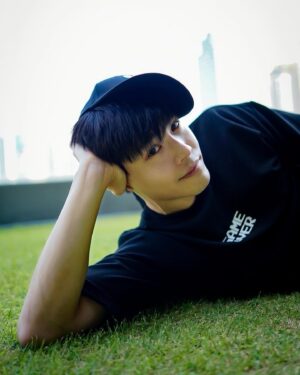 Kittikun Tansuhas Instagram - ถ้าเป็นตัวเองแล้วมันใช่ ก็ไม่สำคัญว่าใครจะตั้งคำถาม 🤔 
#GQMAN2024 #GQThailand