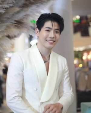 Kittikun Tansuhas Instagram - วันนี้มาแบบขาวๆ