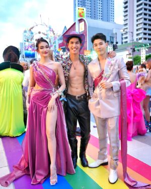 Kittikun Tansuhas Instagram - Let’s celebrate #pridemonth2024 

Rhythm of Pride Parade at #centralwOrld 

#CTWrhythmofpride #prideparade 
#musebymetinee #pride🌈 #pride2024 #กุนดี้ #kundi