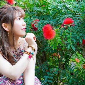 Kiyono Yasuno Instagram - 📷
メモリアルブック「Act.10」
オフショット３日め。

爽やかで沖縄感を感じるお衣装&ロケ地にて。

緑が瑞々しくて、マイナスイオンをたっぷり浴びながらの撮影でした🌺

裸足は気持ち良いのです👣

✄---------------------------

声優10周年メモリアルブック
📚「Act.10」

6/12までの予約販売のみの本となります·͜· ⋆*

■ファンクラブ会員限定SHOP「安野家。 SHOP」
https://shop.mu-mo.net/avx/sv/list1?jsiteid=YKFC&categ_id=30868

■mu-mo SHOP
https://shop.mu-mo.net/avx/sv/list1?jsiteid=mumo&artist_id=YNKYN

■アニミュゥモ
https://shop.mu-mo.net/avx/sv/list1?jsiteid=ANMS&categ_id=31016