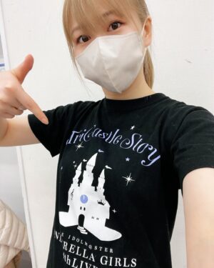 Kiyono Yasuno Instagram - 👕
シンデレラガールズ10周年
ツアー、千葉公演までをTシャツカウントダウンしてみました。

初陣の３rdは、沢山着て着尽くしちゃったの🥺

おまけの
リスアニ！LIVE2021。
熱かったなぁ🔥

今日からの２日間も、皆との想い出に刻み込まれるステージになりますように。