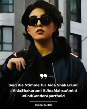 Klaas Heufer-Umlauf Instagram - Erst Nika, jetzt ihre Schwester Aida. Die Mullahs in Iran führen ihren Krieg gegen die Frauen fort. Wann endlich stehen wir ihnen bedingungslos zur Seite gegen das brutale Gender-Apartheid-Regime?

Die Mutter der vom Repressionsapparat der Islamischen Republik getöteten Nika Shakarami gab bekannt, dass ihre andere Tochter, Aida, gestern in Teheran von der so genannten „Sittenpolizei“ verhaftet wurde. Der Aufenthaltsort der 22-jährigen ist derzeit ebenso unbekannt wie die genauen Gründe für ihre Verhaftung. Aida ist damit denselben Tätern in die Hände gefallen, die für den Tod ihrer Schwester verantwortlich sind. 

Nika Shakarami verschwand am 20. September 2022 in Teheran, nachdem sie sich den Protesten angeschlossen hatte, die nach der Ermordung von #JinaMahsaAmini landesweit entbrannt waren – neun Tage nach ihrem Verschwinden fand Nikas Familie nach rastloser Suche ihren toten Körper, der Spuren von Folter aufwies, in einer Leichenhalle. Kurz vor ihrem Tod soll Nika noch mit einem Freund telefoniert haben: Sie sagte, sie sei „auf der Flucht vor den Sicherheitsbeamten“. Man geht davon aus, dass Nika in Gewahrsam ermordet wurde. 

Seid die Stimme für Aida Shakarami! #AidaShakarami #JinaMahsaAmini #EndGenderApartheid