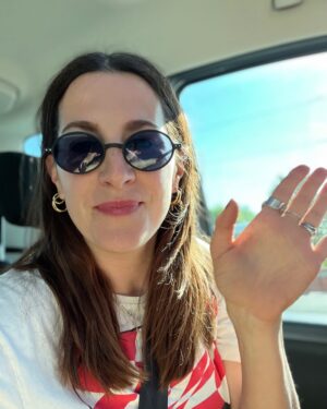 Klára Vytisková Instagram - 👋 mód festivalová sezóna✨ SOBOTA Benešovský Slunovrat💫showtime 17:45, přijďte, těšíme se moc!!!🍓💞💃🏻 #benesovskyslunovrat @benesovnadploucnici