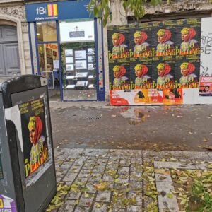Klô Pelgag Instagram - Lundi c’est enfin le grand retour sur Paris. J’y serai avec mon aligot et mes pots pour terminer ces sept premières dates de façon broilesque. Venez pendant que la vie est là ⚽️⚽️⚽️ (petit emoji de foot pour attirer l’oeil français (allez les bleus)) ❤️‍🔥
