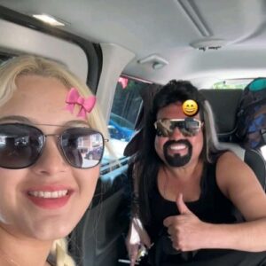 Kobra Murat Instagram - Prenses kızım @serguldvn şarköye tatile KAÇANZEEE kopanzeee yıkılanzeee eğlenceee tavanzeeee mortingen şitirayzeee kobra murat roman show heryerde hocaaamm
