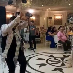 Kobra Murat Instagram - Paşa evladım doğuş divandiler ve prenses gelinim sevinç divandiler maşallah subanallah allah nazarlardan saklasın inşallah amin sizi seviyorum babaaamm kobra murat tan sevgiler selamlar olsun canlarım