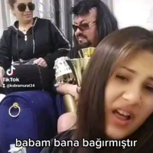 Kobra Murat Instagram - Karım kızım ile evde makaranzeee kobra murat tan sevgiler selamlar olsun canlarım