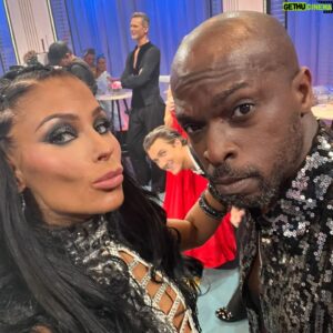 Kodjo Akolor Instagram - (OBS VARNING FÖR ENORMT LÅNG TEXT)
Min resa i Let's dance började i februari. Från 5 dagar i veckan någon timme om dagen till varje dag i veckan 3 timmar om dagen. Mycket skratt och känslor gick in i varje dans, varje steg, varje rörelse. Men det räckte inte hela vägen. Att vara en del av Let’s dance har absolut varit det läskigaste jag har gjort i mitt liv (och då har jag ändå varit med om 3 förlossningar). Men det som jag tar med mig från denna upplevelse är en ny kompis @jasminetakacs som framförallt är en otrolig dansare och coach. Hon gjorde ett enormt jobb. Jag vill också tacka för varenda sms och samtal för att hålla mig kvar. Jag lämnar detta kapitel i mitt liv med huvudet högt och tackar allra ödmjukast för att ni var med mig i det här. Sist men inte minst vill jag tacka min partner in crime @olgaakolor som har varit och är den som gör att jag pallar allt! Nu ska jag vila mina trötta fötter en stund sen fortsätter resan mot bigger and better things. Jag vill avsluta detta inlägg med ett citat som jag lever efter:

This is the true joy in life, the being used for a purpose recognized by yourself as a mighty one; the being a force of nature instead of a feverish, selfish little clod of ailments and grievances complaining that the world will not devote itself to making you happy.

I am of the opinion that my life belongs to the whole community, and as long as I live it is my privilege to do for it whatever I can.

I want to be thoroughly used up when I die, for the harder I work the more I live. I rejoice in life for its own sake. Life is no "brief candle" for me. It is a sort of splendid torch which I have got hold of for the moment, and I want to make it burn as brightly as possible before handing it on to future generations.
📸@annikaberglundphoto
❤️❤️❤️❤️
#loveyou3000
#tv4letsdance