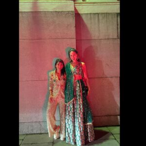 Koel Purie Instagram - Immortalising our first IRL meeting on SM. 
@noellekadar 
#newfriends #powergirls 

(@rannagill this outfit had randos stopping me on the streets of London to compliment it)