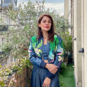 Koel Purie Instagram - Ready steady INDIA HERE WE COME!!!

“Mummy’s Dead, Long Live Mummy!” 

Selling out fast (all tickets on bookmyshow @bookmyshowin )

“Mummy’s Dead, Long Live Mummy!” 
27th September - Delhi (private YFLO show)
28th September & 29th September - Delhi,  Alliance Francaise auditorium 
1st October - Bangalore, Ranga Shankara 
2nd October - Mumbai, Prithvi
4th October - Mumbai, Quorum (private show)

#mummysdeadlonglivemummy #indiatour 
Thank you for making this tour possible @thelalitgroup @mahindrarise @yflodelhi 

Feeling indofrench and chic wearing @be.true.official 

Styling @nehasibalkapoor