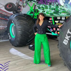 Koel Purie Instagram - And how did you spend your day? 
 
Playing with the big boys 🙄
#hosting #mc #presenter #event #tyre

Thank you all of you at @bkt_tires for welcoming me to welcome you 😜