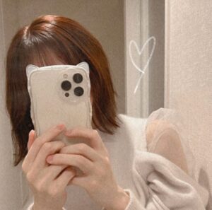 Kohana Lam Instagram - 今年も1年ありがとうございましたっ！！！
音楽とゲームを沢山楽しんだ1年。
周りの方やファンの方々のお陰で本当に幸せだったあ
良いお年をだよ〜🌷