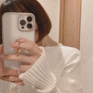 Kohana Lam Instagram - 女の子更新した✂️

インナーはピンク❕