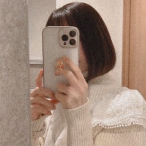 Kohana Lam Instagram - 今まででいちばん短くした
インナーはベージュ❕