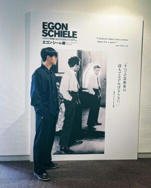 Koji Seto Instagram - #エゴンシーレ展 
行ってきた。
ウィーンのレオポルド美術館で初めて見たエゴンシーレ。
その時の感動を思い出した。