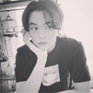 Koji Seto Instagram - なんだかインスタ、お久しぶりです。
最近、どうです？
僕はわりと元気。