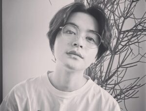 Koji Seto Instagram - 僕のグッズが手元に届き始めたようで、ちょこちょこ感想を見つけます。
本当に作ってよかった。
これから届く人も、感想や使っている様子など見せてくれると嬉しいです。
にしても、暑い。
皆さん、熱中症などお気をつけて。

#せともの2022
