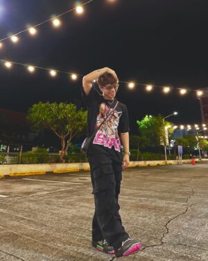 Kokoy de Santos Instagram - bini-nyagan ang bagong snkrs!