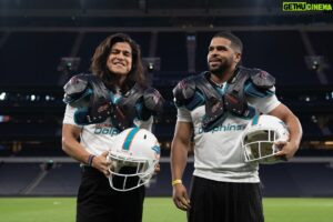 Kola Bokinni Instagram - Thanks @miamidolphins for letting us announce one of your draft picks @ejhiggz congratulations! 💫 

Me and @cristofernandez.mx are ready to play whenever you need us to! 🐬 #finsup