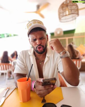 Kola Bokinni Instagram - The 3 stages of checking my bank account after a holiday 

😟😣😖