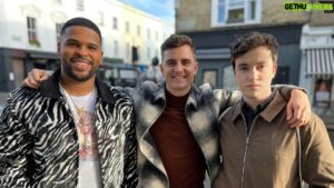 Kola Bokinni Instagram - The penultimate episode of season 3 sees AFC Richmond match up against there great whale 🐳 Manchester City 

2nd pic Isaac has something to say 😅

Let be havin it! 

 #tedlassoseason3 @appletv