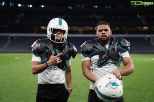 Kola Bokinni Instagram - Thanks @miamidolphins for letting us announce one of your draft picks @ejhiggz congratulations! 💫 

Me and @cristofernandez.mx are ready to play whenever you need us to! 🐬 #finsup