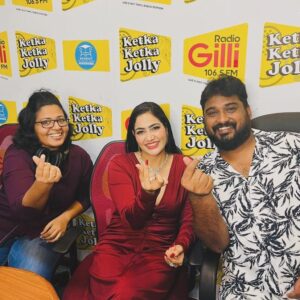Komal Sharma Instagram - Studio Fun with our own @actresskomalsharma