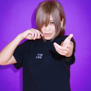 Konami Takemoto Instagram - 本日から！12/1まで！
#HTMLO3 とのコラボ再販！

🖤NEVER ENDトレーナー(ブラック、ホワイト)
🤍THE END Tシャツ(ブラック、ホワイト)

こちらより→

item.rakuten.co.jp/icefield/c/000…
