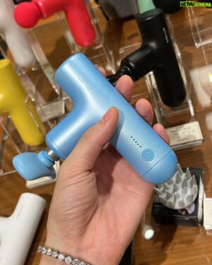 Kondo Yohdi Instagram - 8月16日(水)～8月31日(木)まで伊勢丹新宿店
メンズ館1Fコスメティクスで開催されてる
MYTREXのポップアップストアに
お邪魔させていただきました。

ハンディガンのパイオニア的存在のブランド
MYTREXの最新光美容器
ムダ毛＆美肌ケアを実現する
「MYTREX MiRAY」を体験してきたよ
これ1台で2役だからめちゃお得感。
ムダ毛ケアは月に数回くらいしか使わないけど
その空いてる間に美肌ケアできるから
凄くいいと思った。全く痛くないし(個人差はある)

気になる人は今無料で体験できるから
ぜひ、行ってみてくださいー！

あとハンディガン小さくても威力すごくて
ライブの時とかにめっちゃいいってなった。

#マイトレックス #PR #ボディケア
#光美容器 #MYTREX #MiRAY