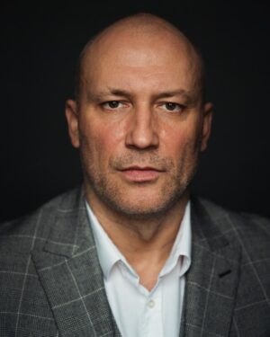 Konstantin Solovyov Instagram - Никогда не возвращайся в те места, где тебе было плохо. Никогда не проси у тех, кто отказал однажды. И больше не подпускай близко тех, кто однажды сделал тебе больно.