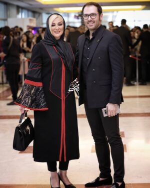 Koorosh Tahami Instagram - #نوزدهمین_جشن_حافظ 
ممنون از همراهی؛
@taj__collection 
@tahmures__official 
عکس:
خانمها#مریم_رضوی و#آزاده_امیرخان عزیز
#کورش_تهامی 
#کوروش_تهامی
