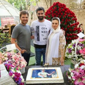 Koorosh Tahami Instagram - منوچهر جان امیدوارم
در پناه خدا همیشه پیروز باشی و شاد
تولدت مبارک برادر💚🌹
#کورش_تهامی 
#کوروش_تهامی
#منوچهر_هادی 
#یکتا_ناصر 
#دل
عکس:#معین_باقری