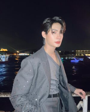 Koraphat Lamnoi Instagram - 🌃🎇

#TutorKrp